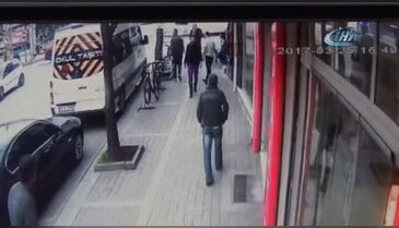 Bursa'da cadde ortasındaki dehşet dakikaları kamerada!