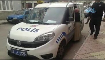 Bursa'da eşini öldürdü amcası yakalattı