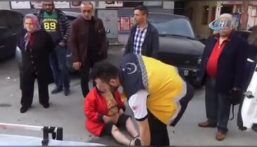 Bursa'da dikkatsiz sürücü yaşlı kadını canından ediyordu