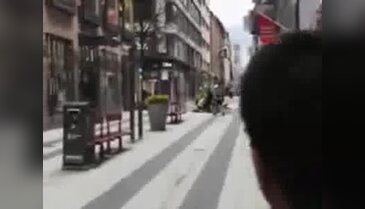 İsveç'in başkenti Stockholm'de kamyonlu saldırı! - 2