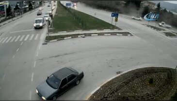 Ambulans kazası MOBESE kameralarına yansıdı