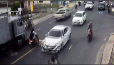 Çöp kamyonunun ezdiği kadın olay yerinde can verdi
