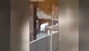 Diyarbakır'da patlama anı kamerada!