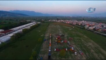 Bursa'da vinçlerle 'evet' yazdılar