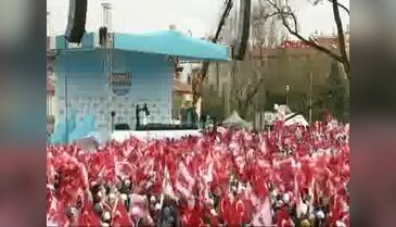 Davutoğlu Konya'da mitingde konuştu