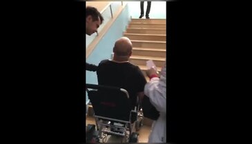 Engelli vatandaşa çalışmayan asansör şoku!