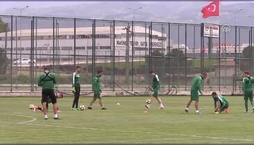 Bursaspor Teknik Direktörü Topçu: "Akhisar Belediyespor ve Galatasaray maçları önemli"