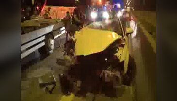 Hurdaya dönen otomobilden sağ çıktı