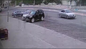Sokak ortasında kurşun yağdırdı: Cinayet anı kamerada