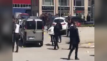 20 kişi iş yerini bastı! Yaralılar var