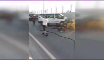 Minibüsle taksi çarpıştı: 2 ölü, 3 yaralı