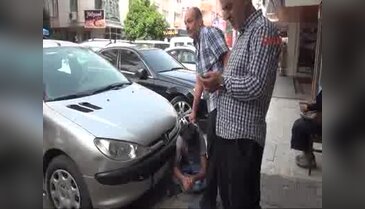 Hırsızı önce dövüp sonra polise teslim ettiler