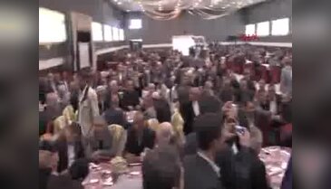 Kur'an-ı Kerim'in altından geçerek barıştılar