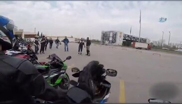 TEM'de motosikletlilerin yaptığı kaza kamerada