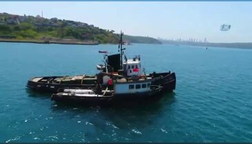 İstanbul Boğazında batan barç havadan görüntülendi