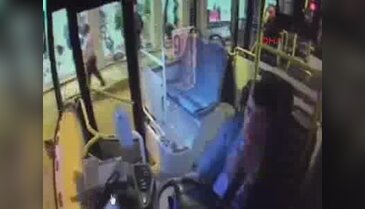 Halk otobüsü şoförünü bıçaklayan kadın: Sen benim kızımı nasıl taciz edersin