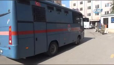 Bursa'da eski bürokratların yargılandığı FETÖ davası ertelendi