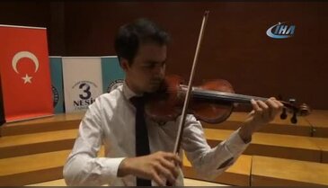 Bursa'da okuyan genç kemancı Yale'den burs kazandı