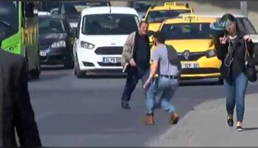 Bonzai içen gencin hali yürekleri burktu