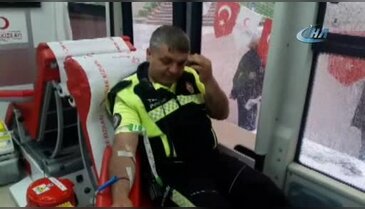 Bursa'da trafik polislerinden kan bağışı