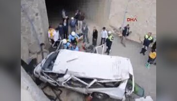 Malkara'da minibüs köprüden uçtu: 1 ölü, 1 yaralı