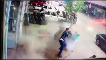 Lastik bomba gibi patladı