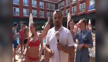 Turistler gün boyu parti düzenleyen otelleri tercih ediyor
