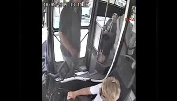 Otobüsteki iğrenç tacizin görüntüleri ortaya çıktı