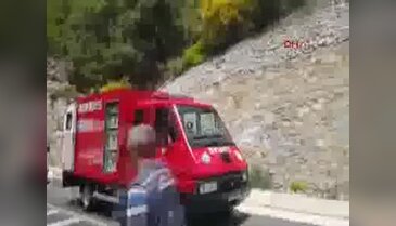 Marmaris'te tur otobüsü devrildi - 2
