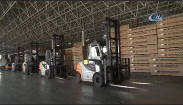 Bursa'da en ağır yükü forklift operatörü anneler kaldırıyor