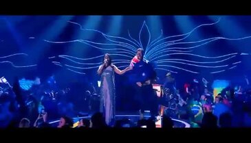Eurovision'da şoke eden an...