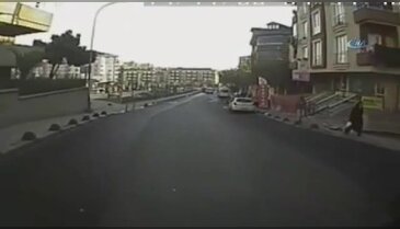Dikkatsizliğinin kurbanı oluyordu