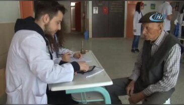 Bursa'da yüzlerce tıp öğrencisi hastaneyi köye taşıdı
