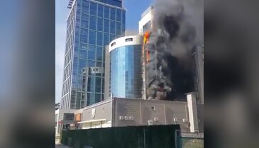 Bursa'da otel inşaatında yangın!