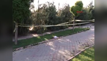 Parkta oyun oynayan çocuklar bebek cesedi buldu