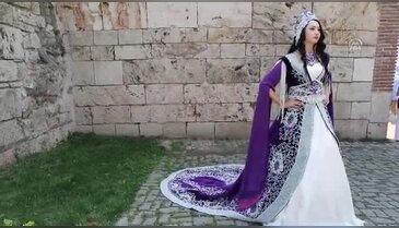 Bursa'da üretilen 62 bin incili Nilüfer Hatun kaftanı Guinness'e aday