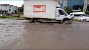 Bursa'yı sağanak vurdu!