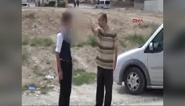 Yeğenini önce dövdü, sonra polise teslim etti