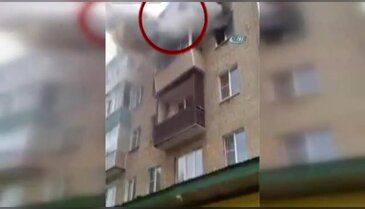 11 aylık bebekleriyle birlikte 5. kattan atladılar