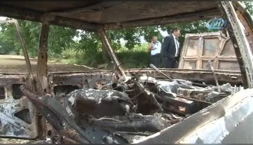 Çaldıkları otomobili Bursa'da tarlada ateşe verdiler