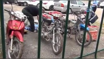 Bursa'da çaldığı motosikletleri parçalarken yakalandı