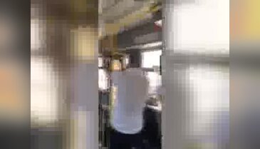 Şoförün kadının üzerine yürüdüğü görüntüler tepki çekti