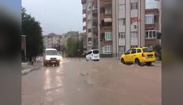 Bursa'da sağanak yağmur!