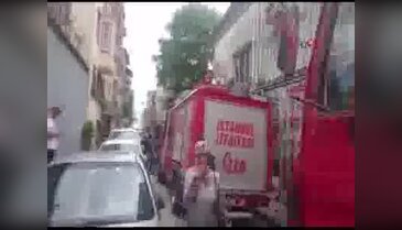 İstanbul Kumkapı'da bina çöktü!