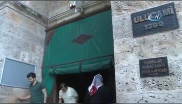Bursa'da 500 yıllık Kabe-i Şerif örtüsü büyük ilgi görüyor