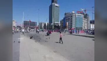 Deprem'den dakikalar sonra İstanbul Taksim Meydanı