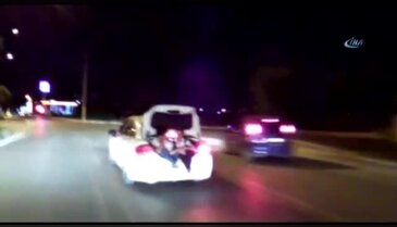 Trafikte pes dedirten görüntü