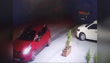 Bursa'da vurdukları kadını hastaneye böyle getirmişler!