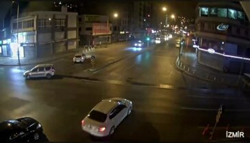 Trafik kazaları MOBESE'ye yansıdı