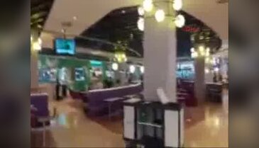 AVM'ye bomba ihbarı! Giriş çıkışlar kapatıldı - 2